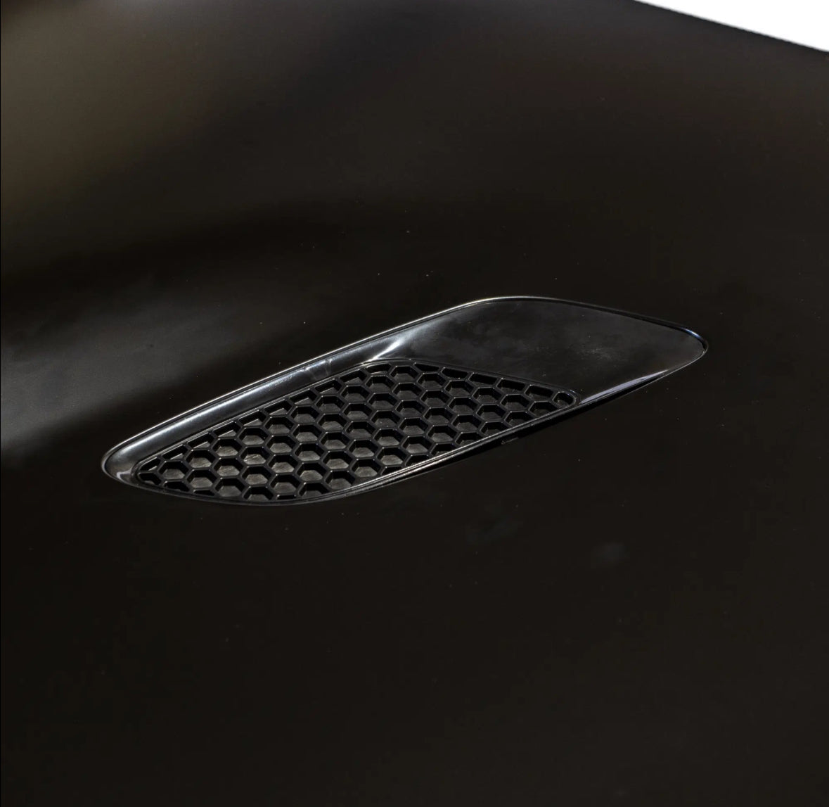 M3 Designed E92 & E93 (3 Series) Hood